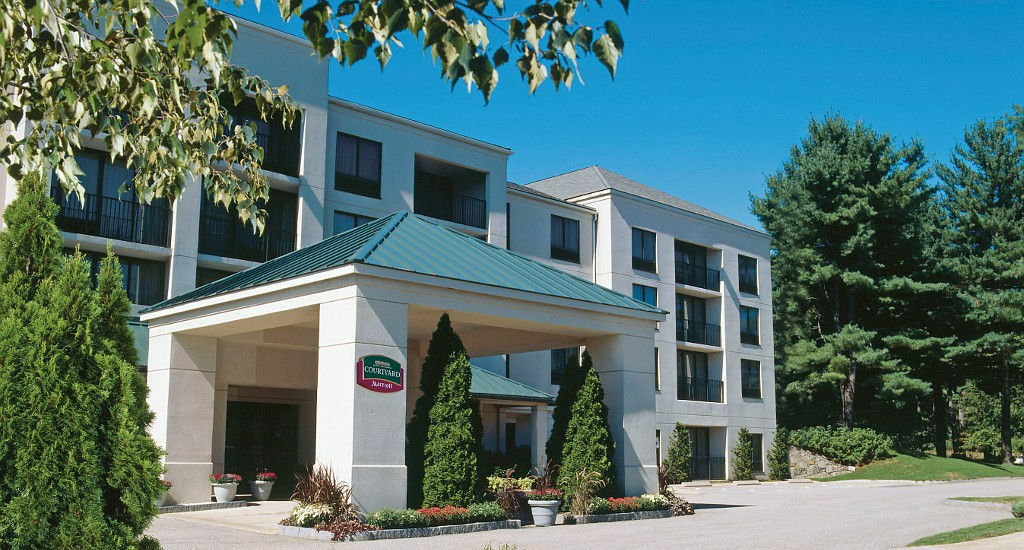 Courtyard By Marriott Portsmouth Hotel Exterior photo